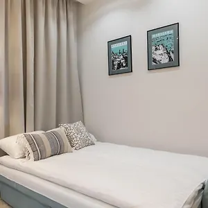 Twarda 14 - Elegant By Renters Apartament Warszawa
